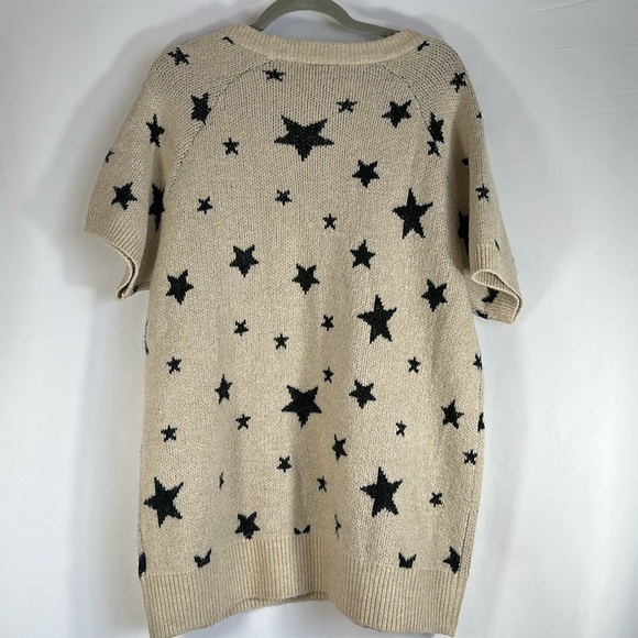 Torrid Cream & Black Star Knit Short Sleeve Tunic Soft Sweater - Picture 6 of 8